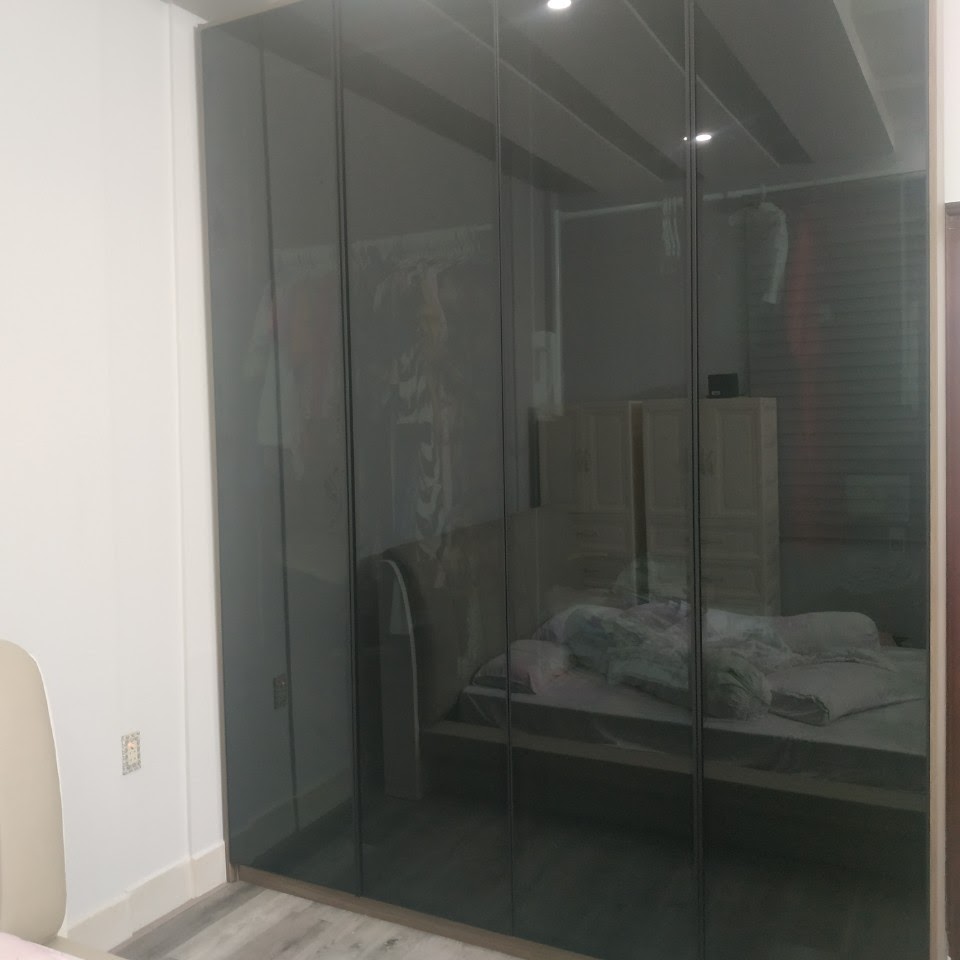 Tủ áo 4 cánh bóng gương xám than — không tay nắm — Gỗ Minh Hiền